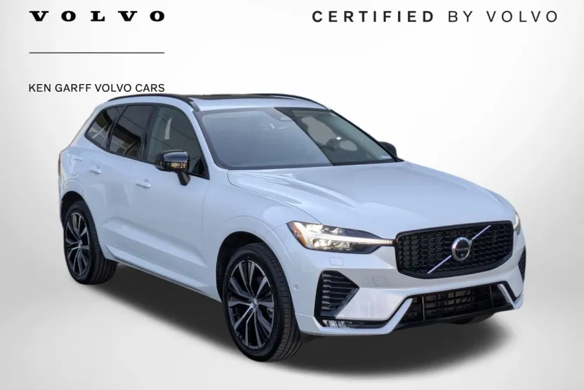 2025 Volvo XC60 Plus photo 1