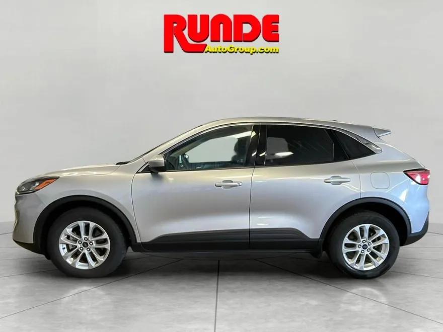 2020 Ford Escape SE photo 1