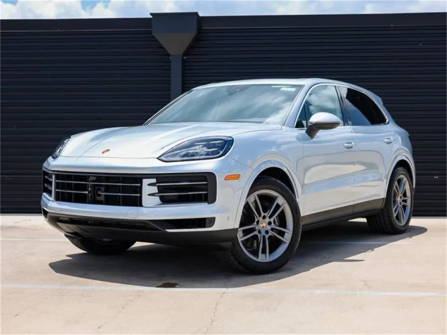 2025 Porsche Cayenne photo 1