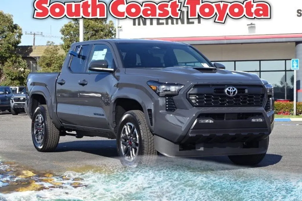 2025 Toyota Tacoma TRD Sport photo 1