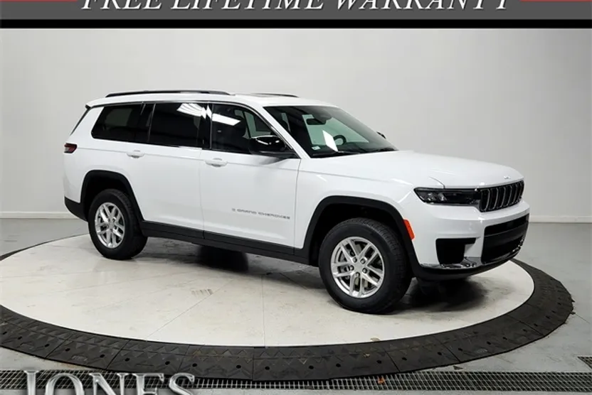 2025 Jeep Grand Cherokee Laredo X photo 1