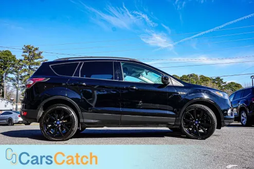 2017 Ford Escape SE photo 2