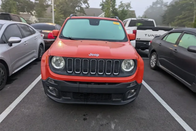 2015 Jeep Renegade Latitude North Edition photo 1
