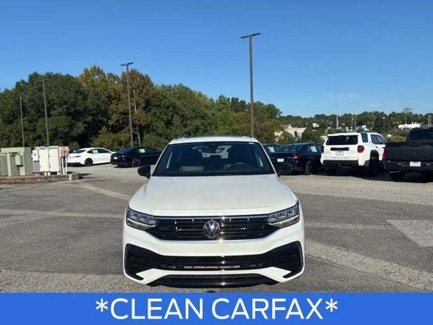2023 Volkswagen Tiguan SE R-Line Black photo 1