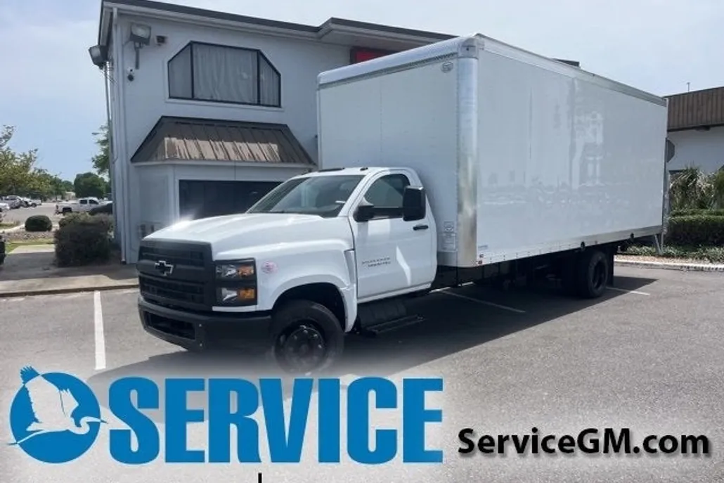 2024 Chevrolet Silverado 6500HD Work Truck photo 1