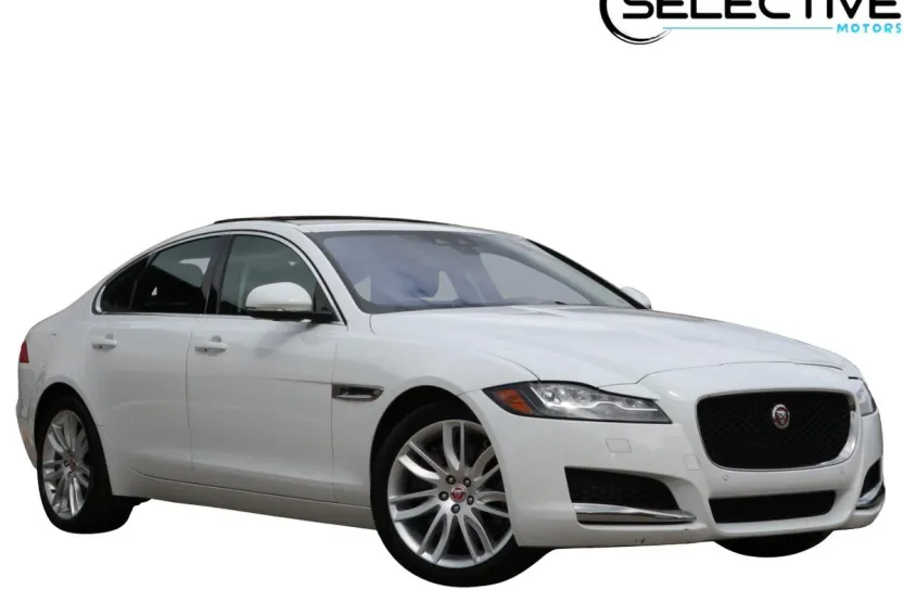 2016 Jaguar XF 35t Prestige photo 1