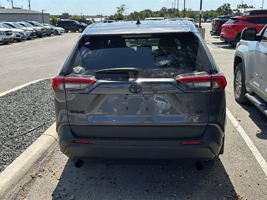 2024 Toyota RAV4 LE photo 1