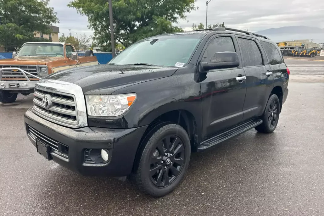2016 Toyota Sequoia Platinum photo 1