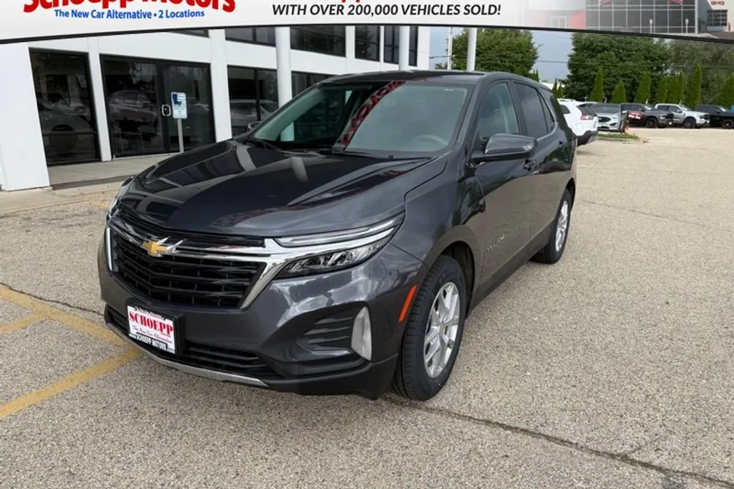 2023 Chevrolet Equinox LT photo 1