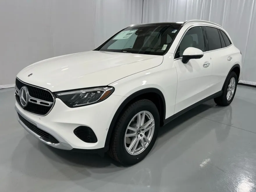 2025 Mercedes Benz GLC 300 4MATIC photo 1