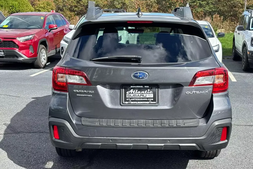 2018 Subaru Outback 2.5i photo 1