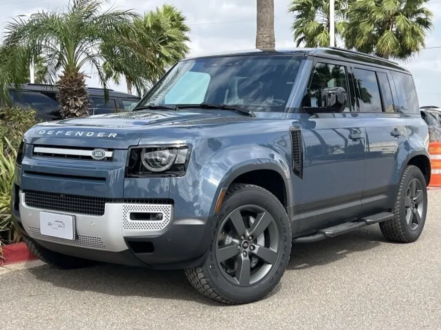 2025 Land Rover Defender S photo 1