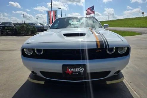 2023 Dodge Challenger GT photo 3