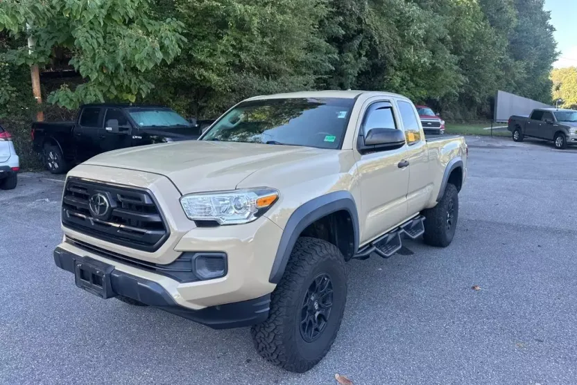 2019 Toyota Tacoma SR photo 1