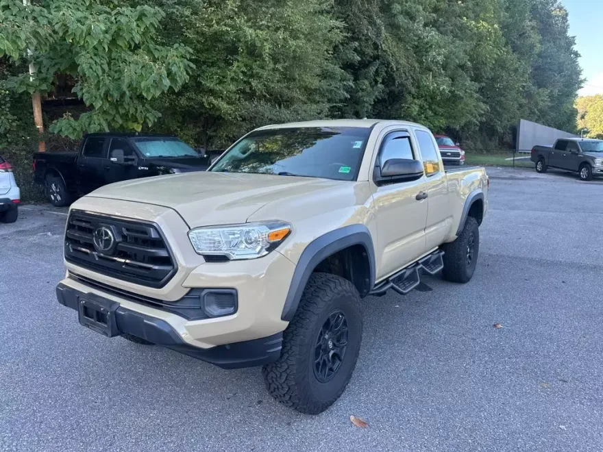 2019 Toyota Tacoma SR photo 1