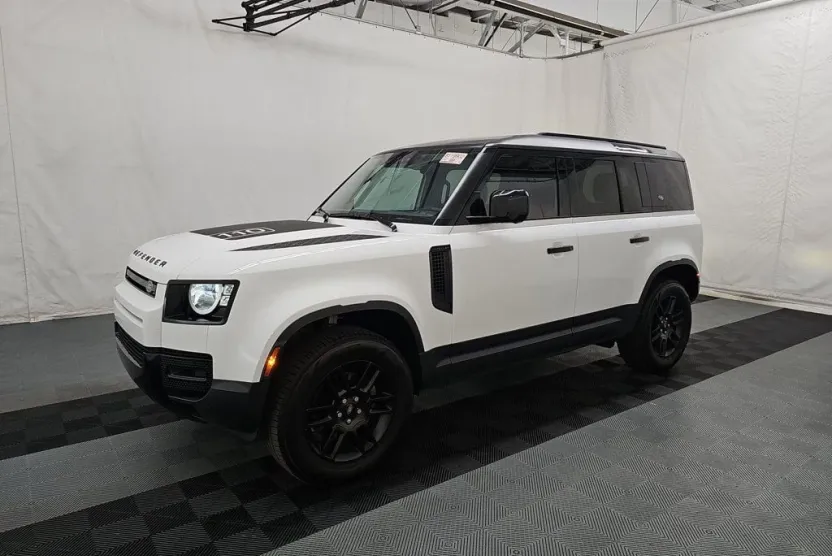 2023 Land Rover Defender 110 S photo 1