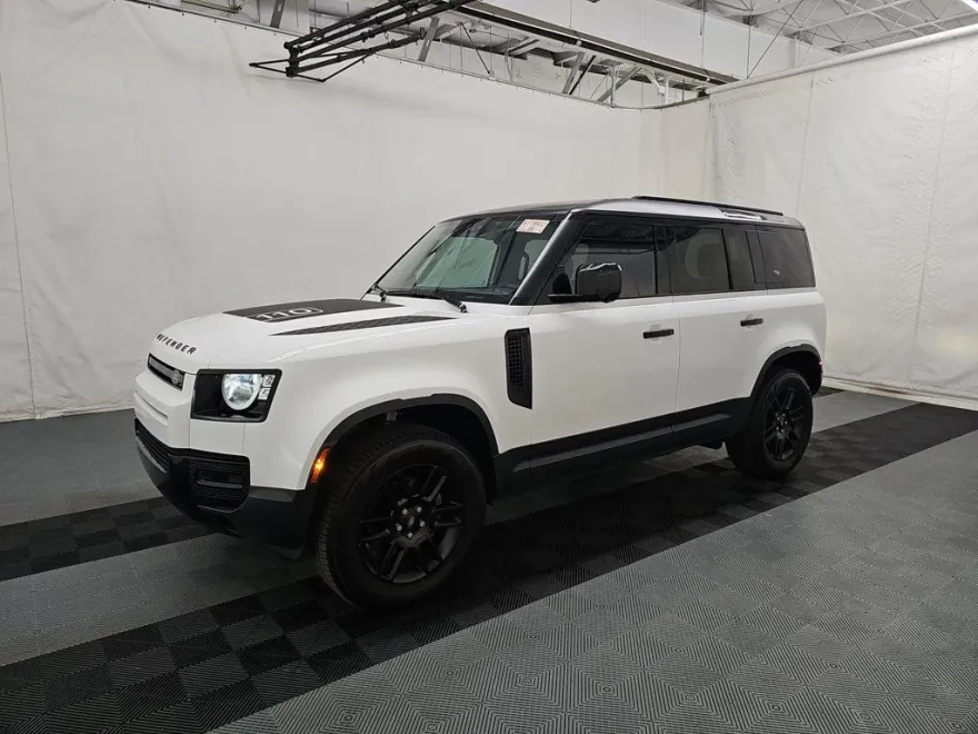 2023 Land Rover Defender 110 S photo 1