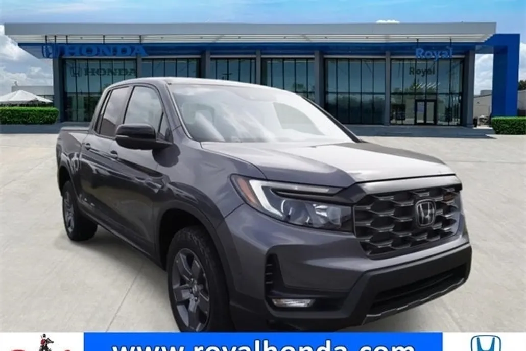 2025 Honda Ridgeline TrailSport photo 1