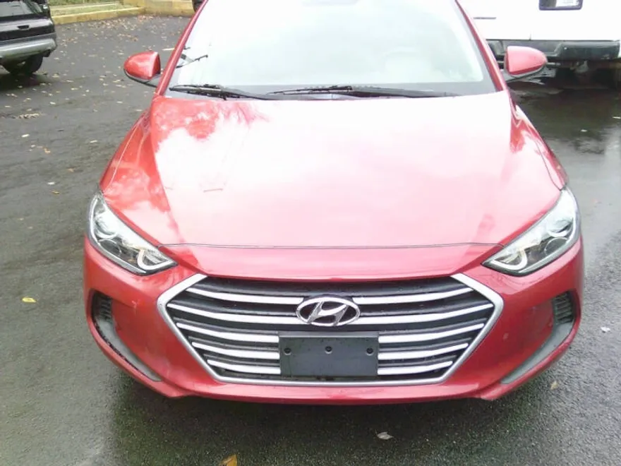 2017 Hyundai Elantra SE photo 1