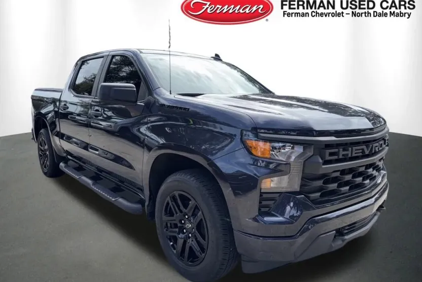 2023 Chevrolet Silverado 1500 Custom photo 1