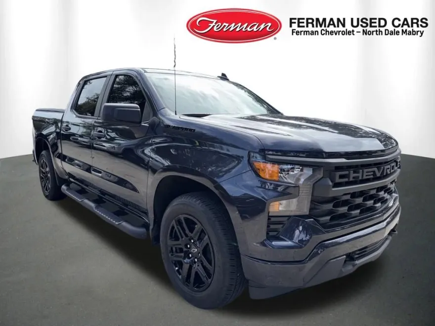 2023 Chevrolet Silverado 1500 Custom photo 1