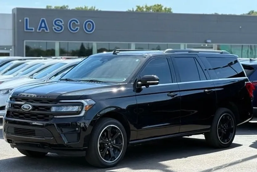 2024 Ford Expedition MAX Limited photo 1