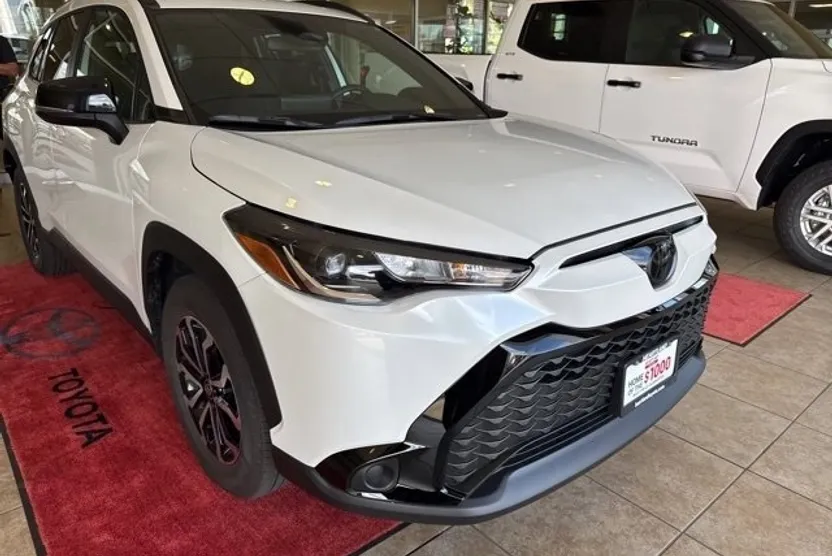 2025 Toyota Corolla Hybrid SE photo 1