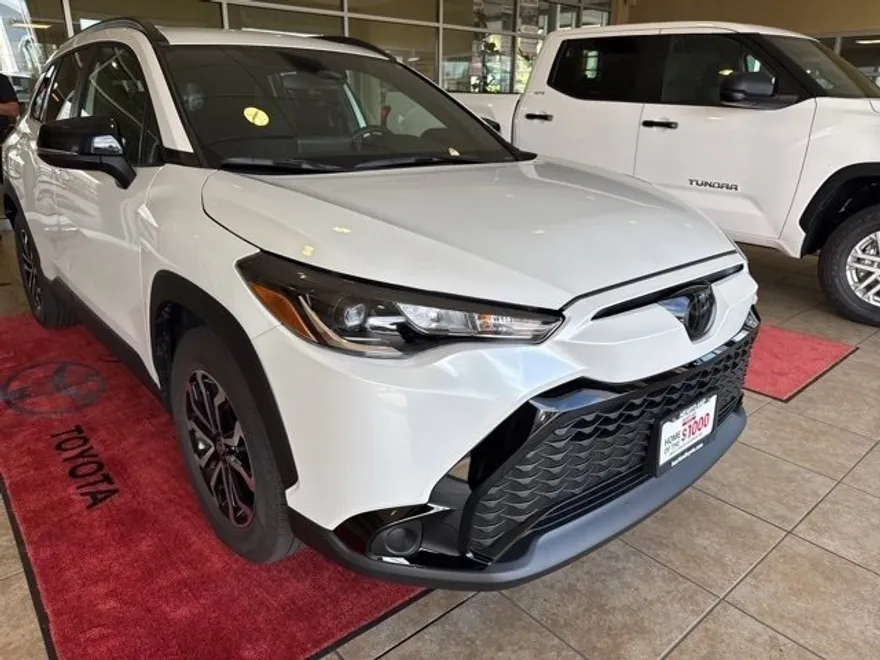 2025 Toyota Corolla Hybrid SE photo 1
