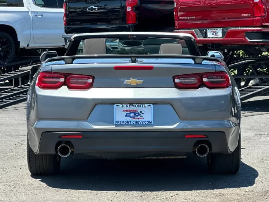 2020 Chevrolet Camaro 1LT photo 1