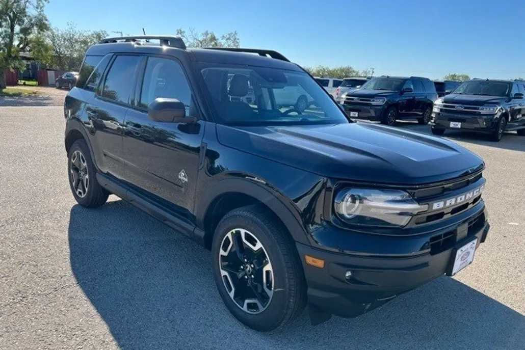 2024 Ford Bronco Sport Outer Banks photo 1