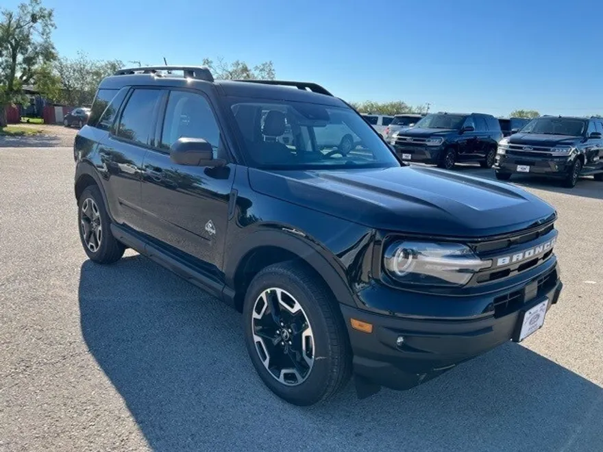 2024 Ford Bronco Sport Outer Banks photo 1