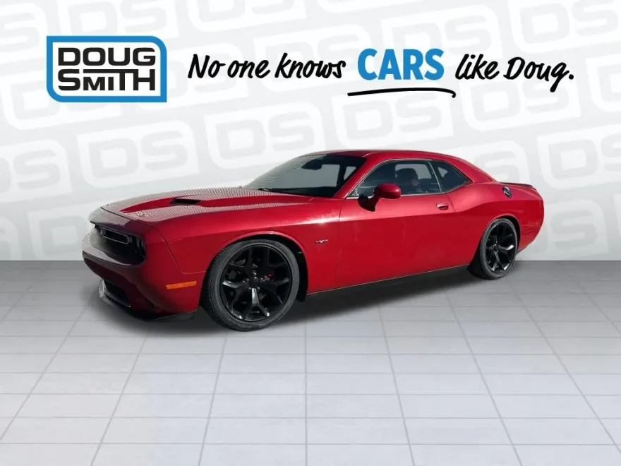 2016 Dodge Challenger SXT Plus photo 1