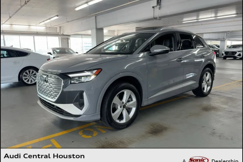 2024 Audi Q4 E-tron Premium photo 1