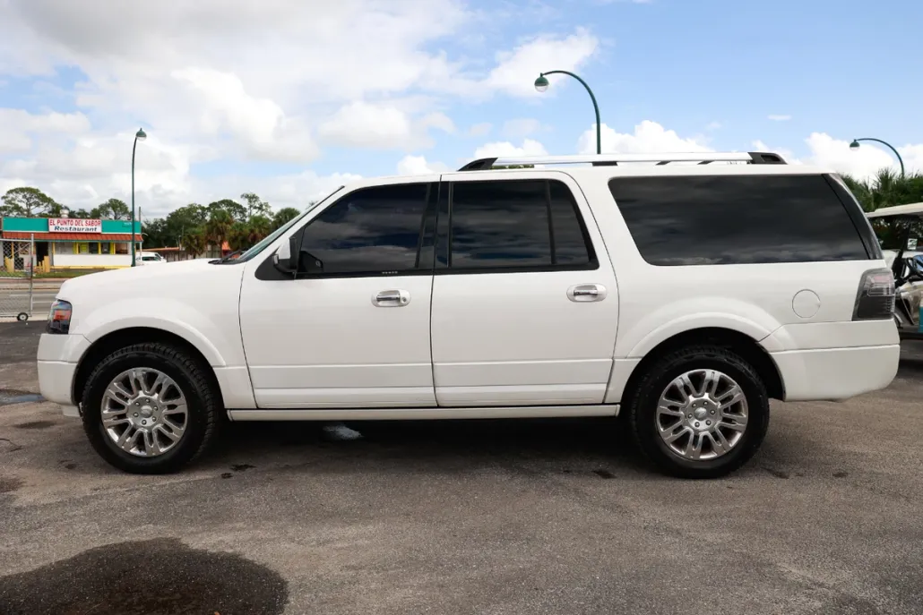 2013 Ford Expedition EL Limited photo 1