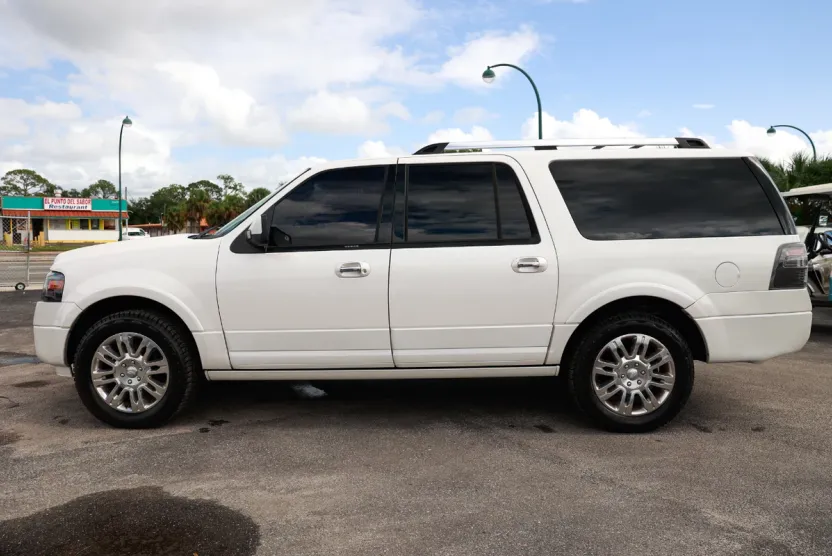2013 Ford Expedition EL Limited photo 1