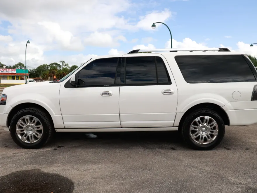 2013 Ford Expedition EL Limited photo 1