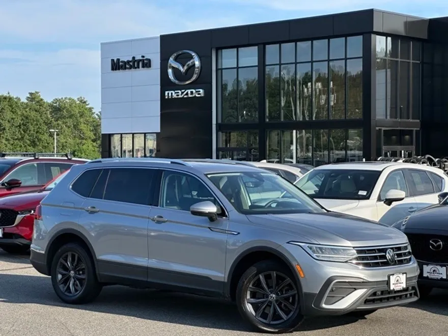 2022 Volkswagen Tiguan SE photo 1