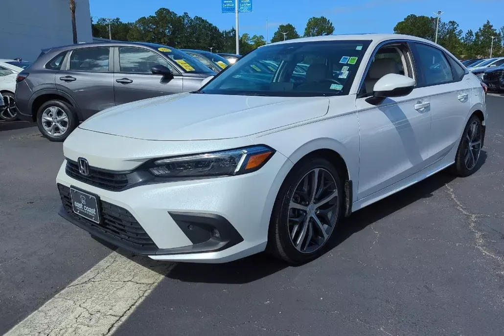 2024 Honda Civic Touring photo 1