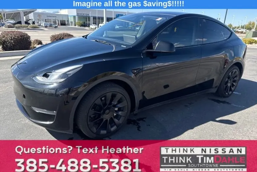 2023 Tesla Model Y Long Range photo 1