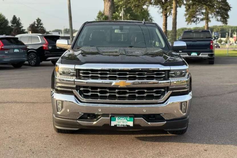 2018 Chevrolet Silverado LTZ photo 1