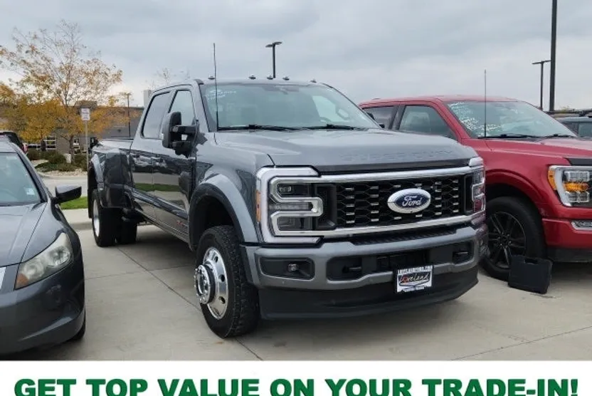 2025 Ford F-450 photo 1