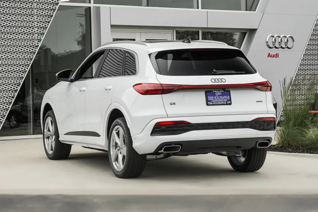 2025 Audi Q5 Premium Plus photo 1