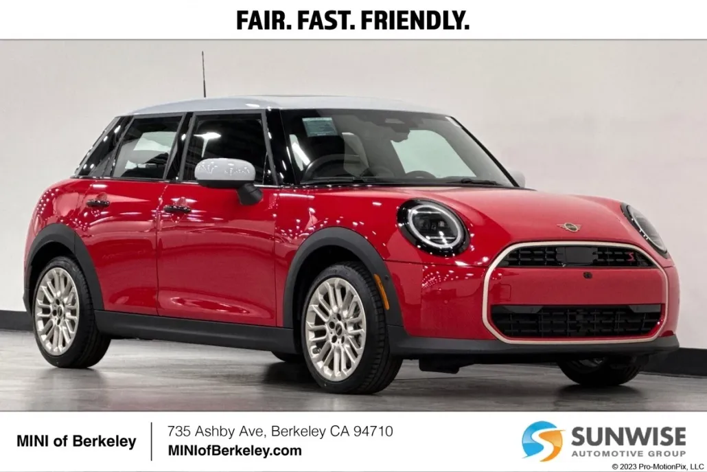 2025 Mini Cooper 4 Door Hardtop Iconic photo 1