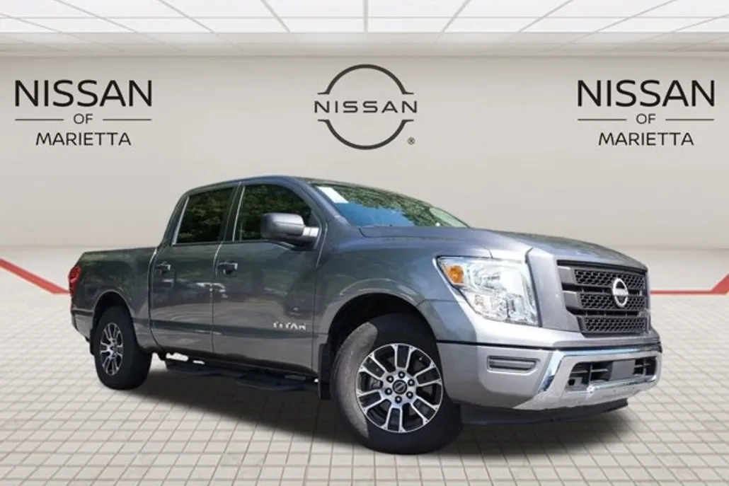 2024 Nissan Titan PRO-4X photo 1