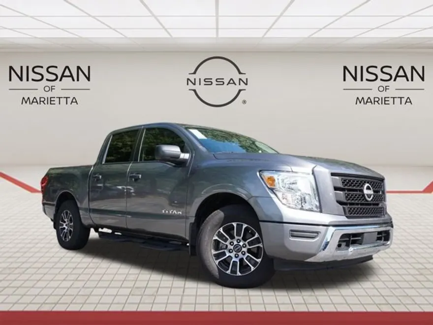 2024 Nissan Titan PRO-4X photo 1