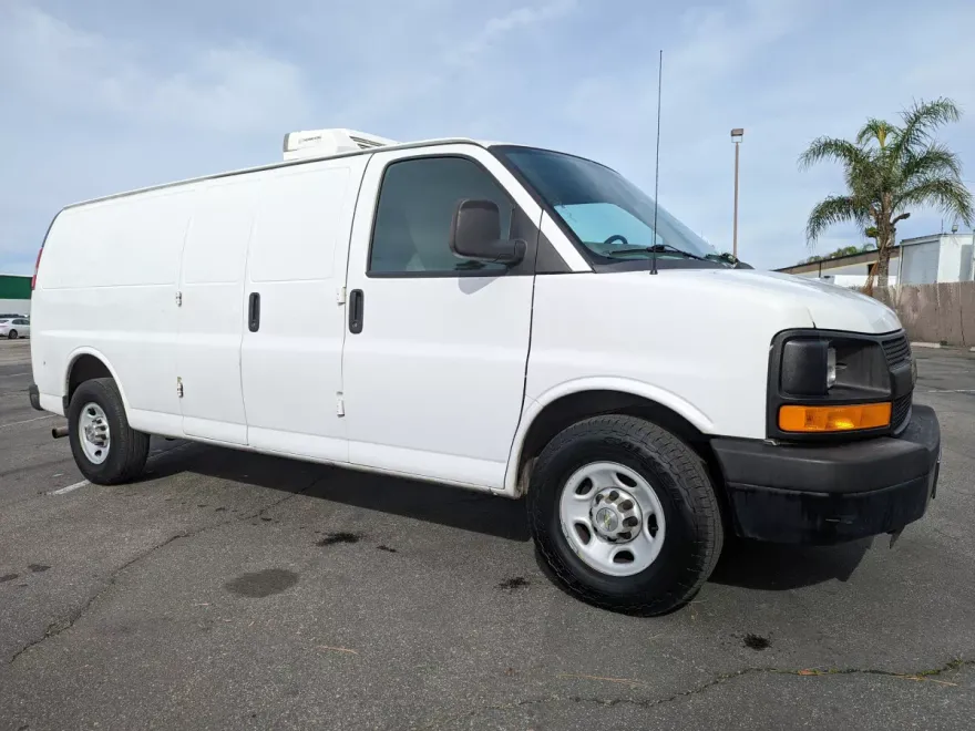 2013 Chevrolet Express 3500 Cargo Van photo 1