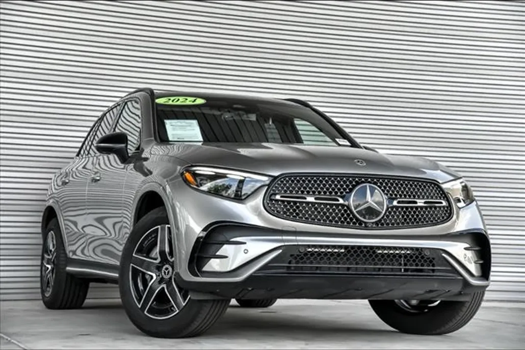 2024 Mercedes Benz GLC 300 4MATIC photo 1