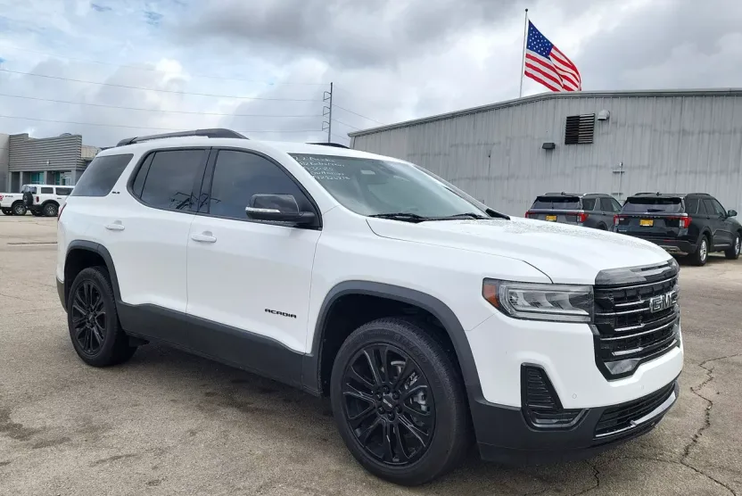 2022 Gmc Acadia SLE photo 1