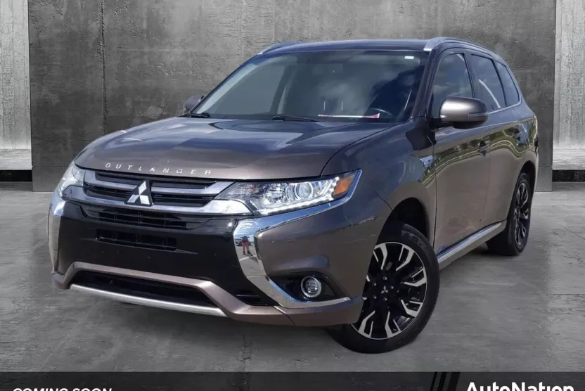 2018 Mitsubishi Outlander PHEV SEL S-AWC photo 1