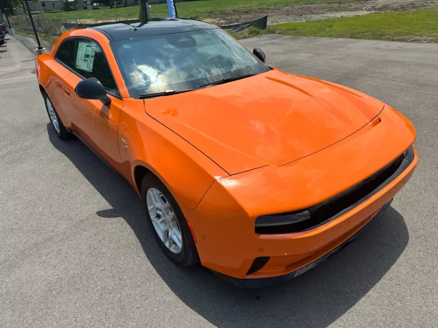 2025 Dodge Charger R/T photo 1